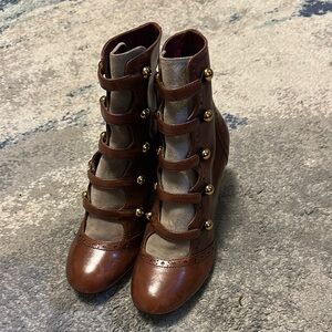 Brown Strappy Women's Shoes